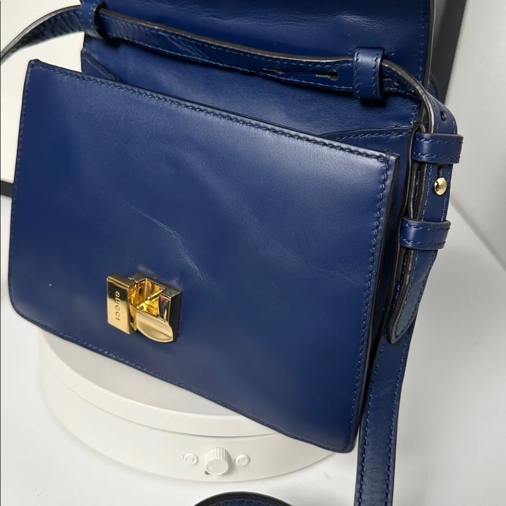 💯Authentic Gucci Navy Blue Sylvie Mini Top Handle Bag in leather 🍀 - Picture 15 of 17
